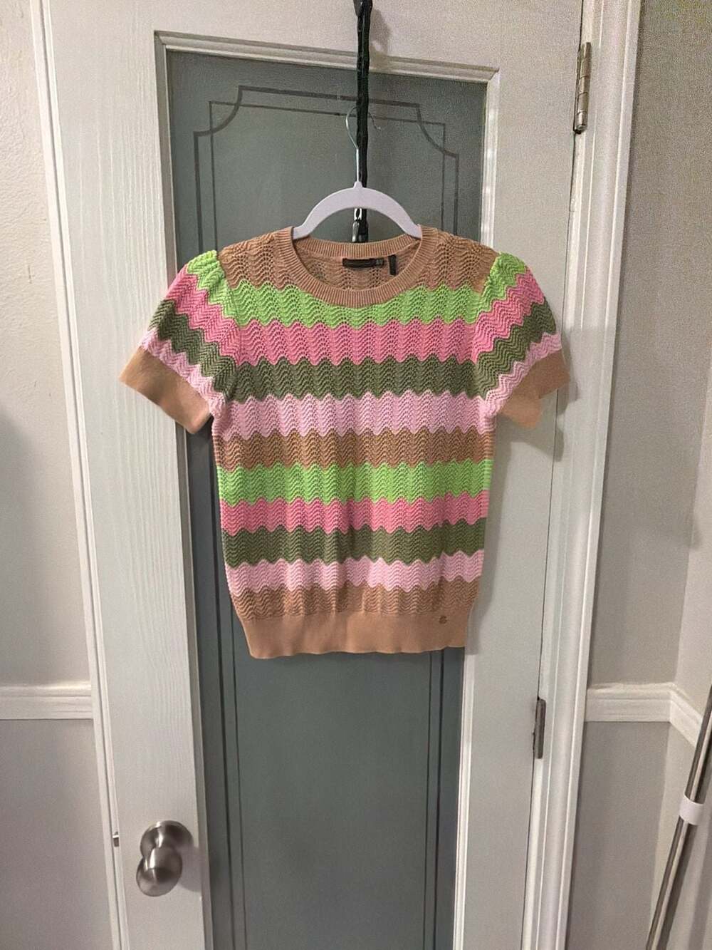 NONO Multicolored Zigzag Knit Short Sleeve Top